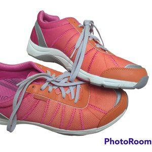 Vionic women's sneakers size 10/Euro 41